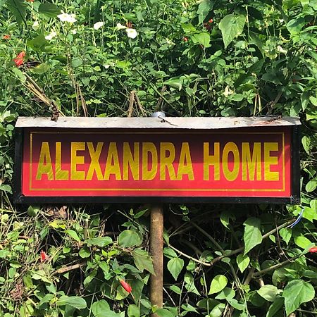 Alexandra Home For Foreign Tourists Only Gampola Buitenkant foto