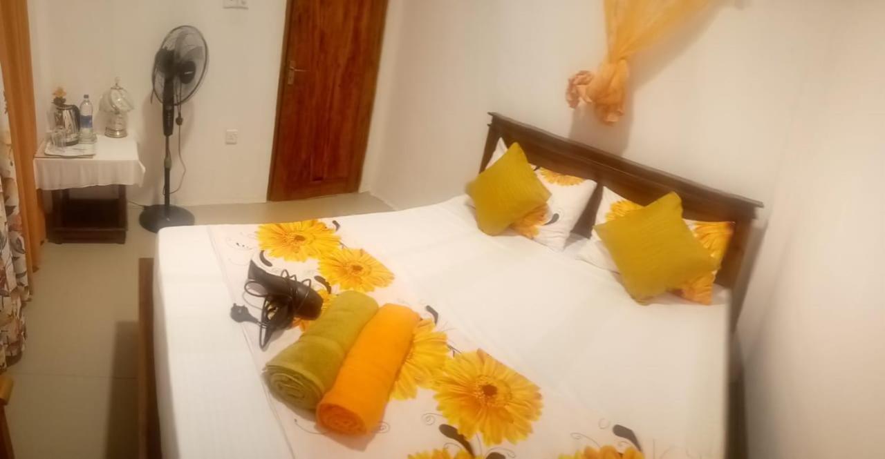Alexandra Home For Foreign Tourists Only Gampola Buitenkant foto